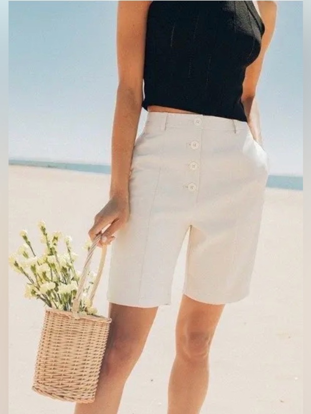 Petite Studio Clark Tailored Shorts in Ivory - NWT Size XS